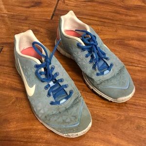 Size 7.5 Nike free fit 2 running shoes